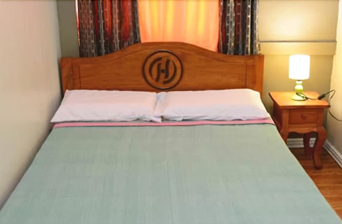 Imagen de la habitación del Hotel Henady Inn Annex. Foto 16