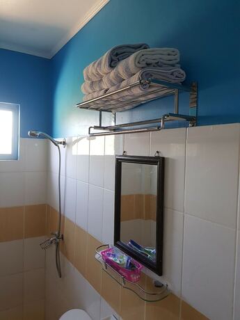 Imagen de la habitación del Hotel Henady Inn Annex. Foto 18