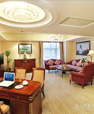 Imagen de la habitación del Hotel Henan Plaza - Beijing. Foto 17