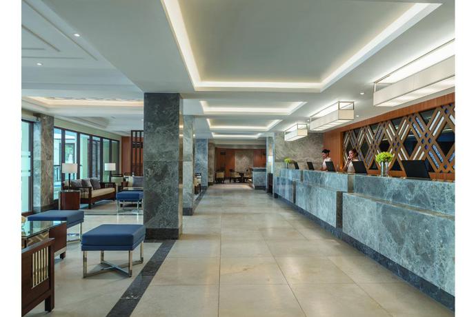 Imagen de los interiores del Hotel Henann Palm Beach Resort. Foto 17