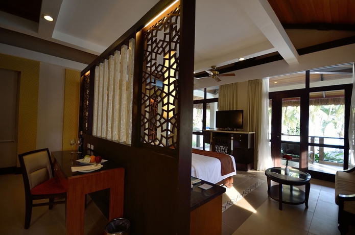 Imagen de los interiores del Hotel Henann Resort Alona Beach. Foto 16