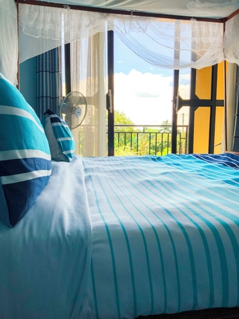 Imagen de la habitación del Hotel Hendo. Foto 6
