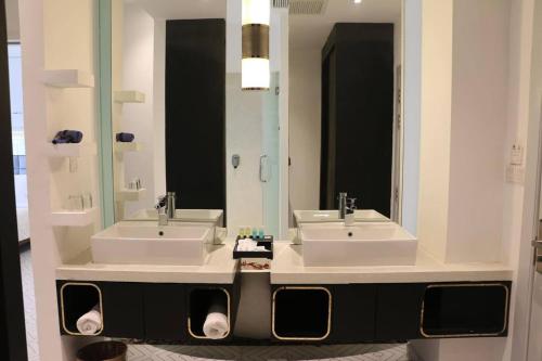 Imagen general del Hotel Hengly Mohasambath Hotel & Spa. Foto 10