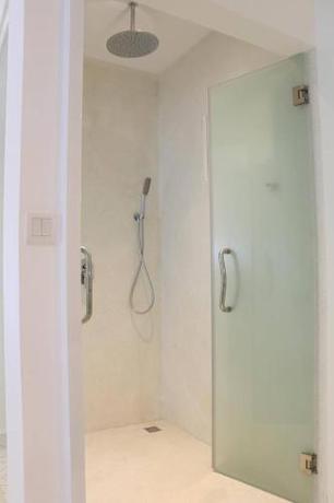 Imagen de la habitación del Hotel Hengly Mohasambath Hotel & Spa. Foto 18