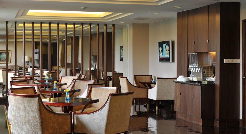 Imagen del bar/restaurante del Hotel Hengshan Picardie. Foto 3