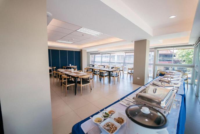 Imagen del bar/restaurante del Hotel Henia. Foto 6