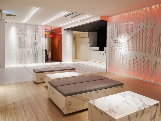 Imagen de los interiores del Hotel Henna Komatsu Ekimae. Foto 16