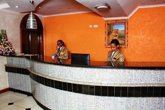 Imagen de los interiores del Hotel Hennessis. Foto 7