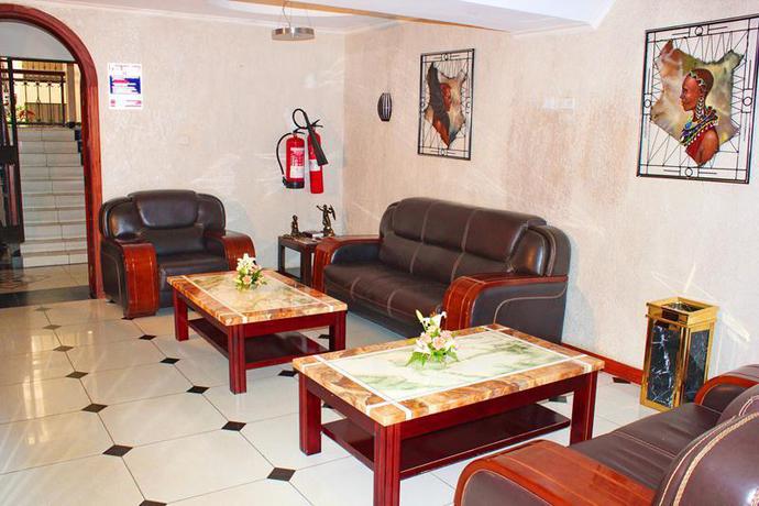 Imagen de los interiores del Hotel Hennessis. Foto 8