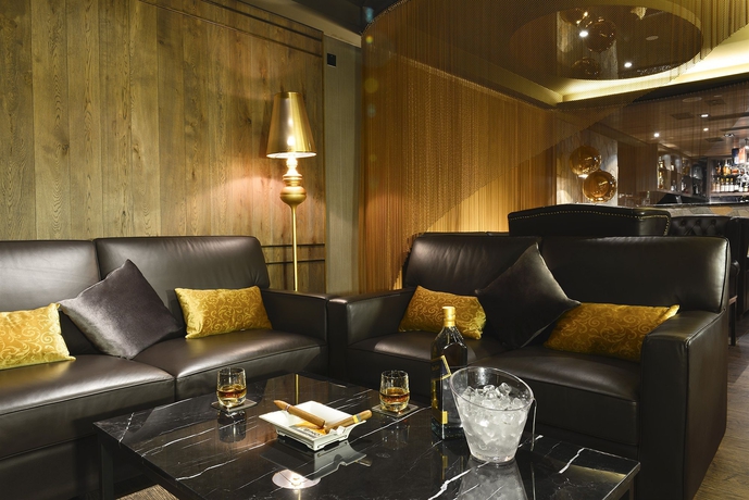 Imagen del bar/restaurante del Hotel Hennessy. Foto 4