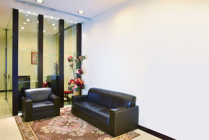 Imagen de los interiores del Hotel Hennessy. Foto 12