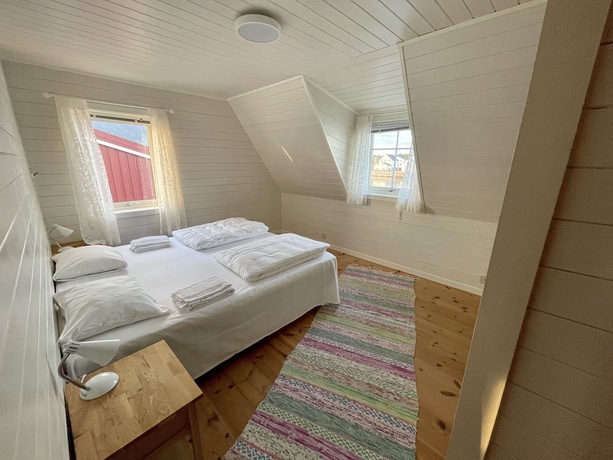 Imagen de la habitación del Hotel Henningsvær Rorbuer. Foto 6