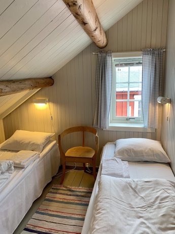 Imagen de la habitación del Hotel Henningsvær Rorbuer. Foto 7