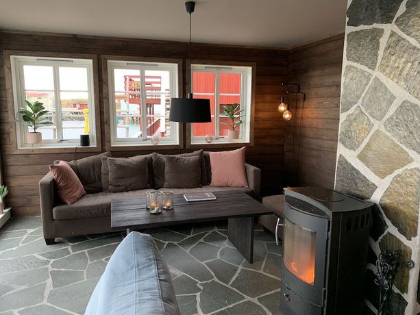 Imagen de los interiores del Hotel Henningsvær Rorbuer. Foto 19