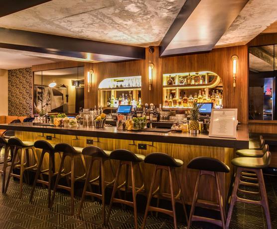 Imagen del bar/restaurante del Hotel Henri. Foto 3