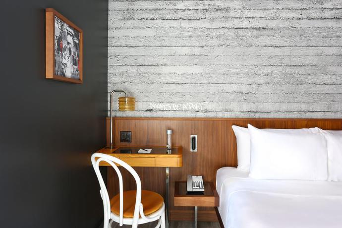 Imagen de la habitación del Hotel Henri. Foto 11