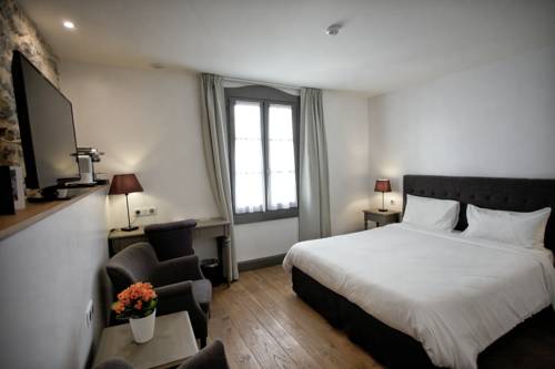 Imagen de la habitación del Hotel Henri Iv, Nerac. Foto 1