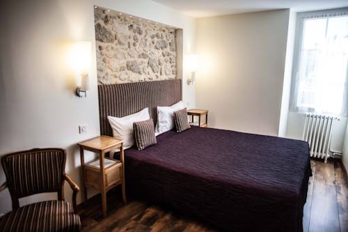 Imagen de la habitación del Hotel Henri Iv, Nerac. Foto 4