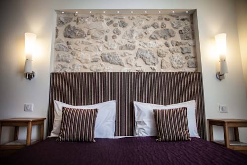 Imagen de la habitación del Hotel Henri Iv, Nerac. Foto 5