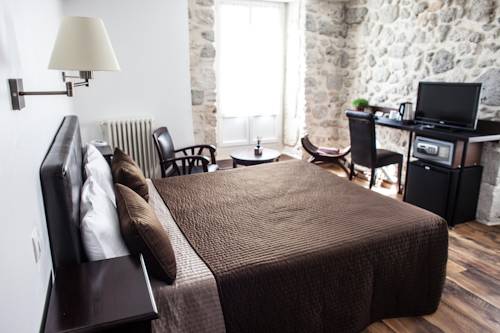 Imagen de la habitación del Hotel Henri Iv, Nerac. Foto 10