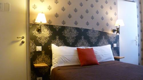 Imagen de la habitación del Hotel Henri Iv, Nerac. Foto 16