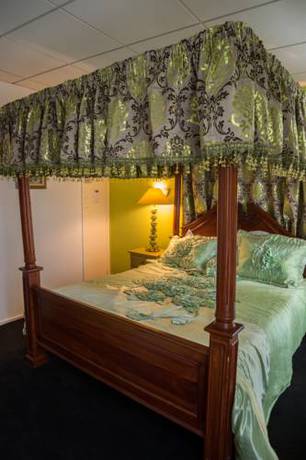 Imagen de la habitación del Hotel Henri Iv, Sully-sur-Loire. Foto 3