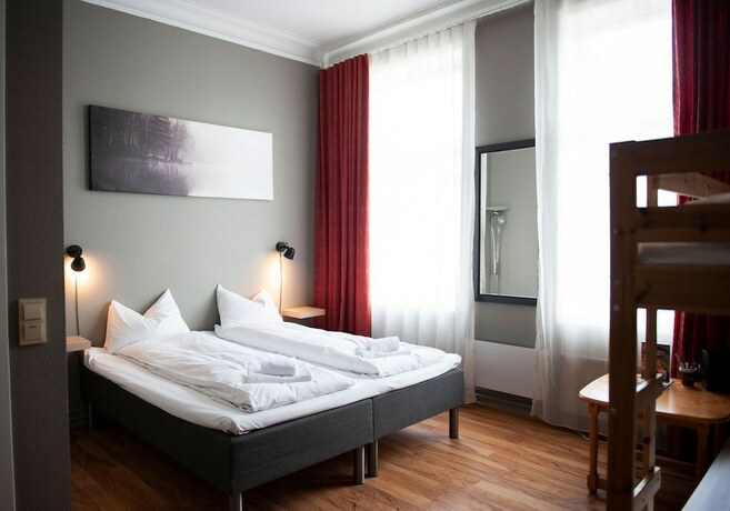 Imagen general del Hotel Henriksl. Foto 11