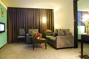 Imagen de los interiores del Hotel Henry Business. Foto 14