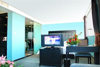 Imagen de los interiores del Hotel Henry Business. Foto 16
