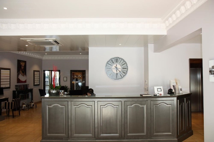 Imagen de los interiores del Hotel Henry Ii. Foto 19