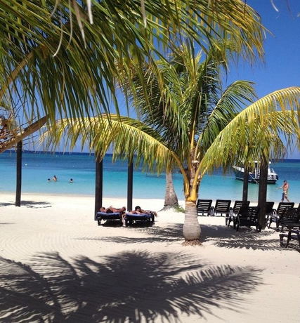 Imagen de los exteriores del Hotel Henry Morgan Resort - All Inclusive. Foto 4