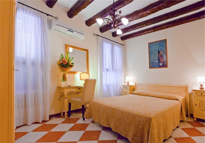 Imagen de la habitación del Hotel Henry, Venecia. Foto 4