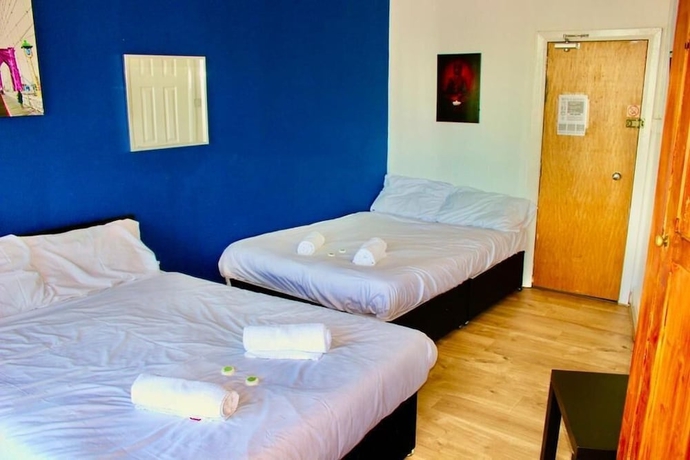 Imagen de la habitación del Hotel Henson. Foto 14