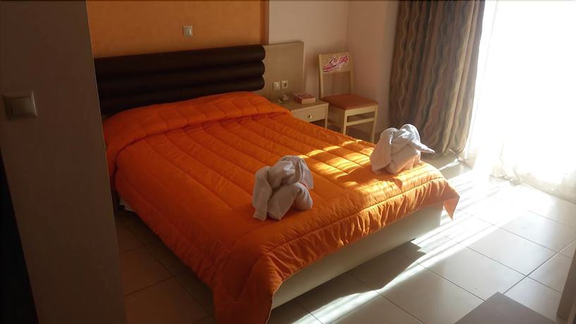 Imagen de la habitación del Hotel Heraion. Foto 3