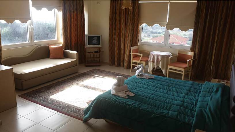 Imagen de la habitación del Hotel Heraion. Foto 13
