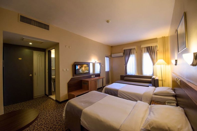 Imagen de la habitación del Hotel Herakles Thermal. Foto 7