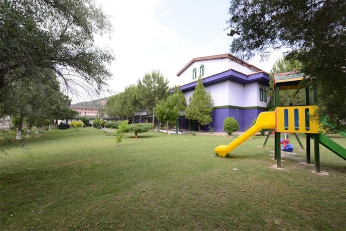 Imagen de los exteriores del Hotel Herakles Thermal. Foto 15