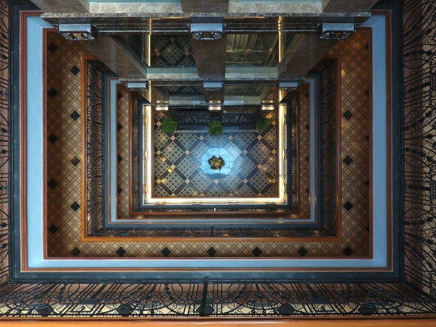 Imagen de los interiores del Hotel Herald Suites Polaris. Foto 18