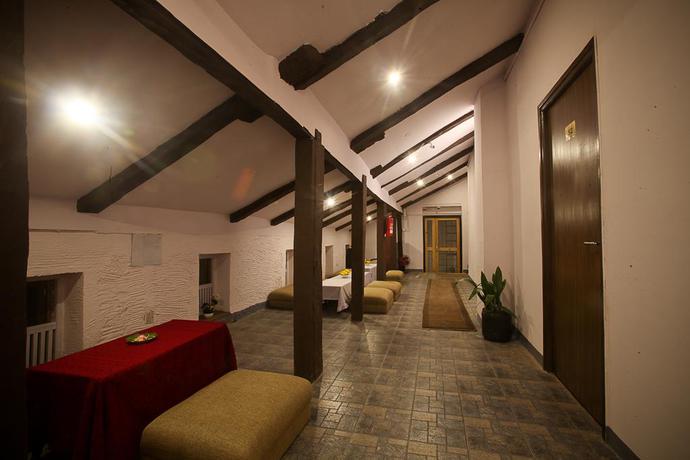 Imagen de los interiores del Hotel Heranya. Foto 13