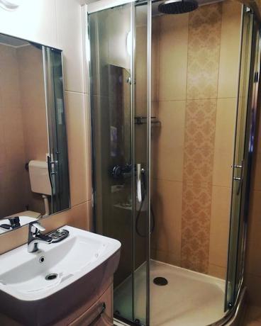 Imagen de los interiores del Hotel Herastrau. Foto 13