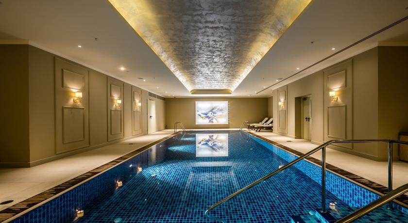 Imagen de la piscina del Hotel Herbert Samuel Jerusalem. Foto 10