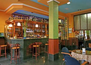 Imagen del bar/restaurante del Hotel HerbiÑa. Foto 2