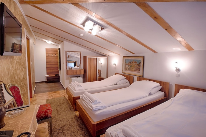 Imagen de la habitación del Hotel Herc. Foto 5