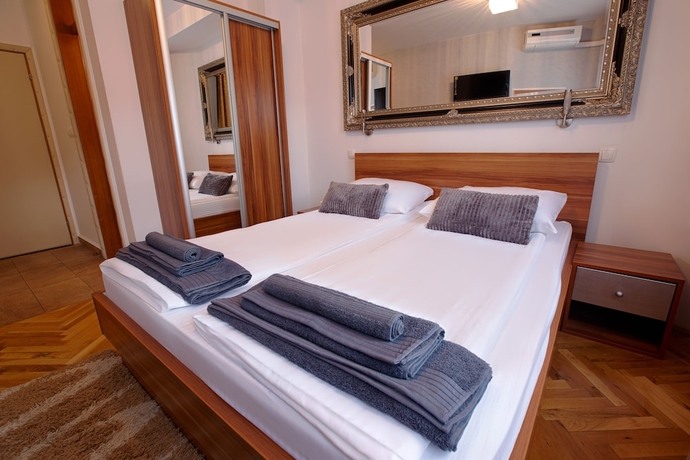 Imagen de la habitación del Hotel Herc. Foto 7