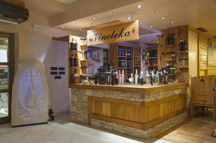Imagen del bar/restaurante del Hotel Herceg Etno Selo Medjugorje. Foto 2