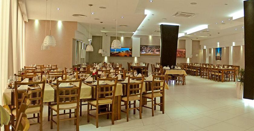 Imagen del bar/restaurante del Hotel Herceg. Foto 7