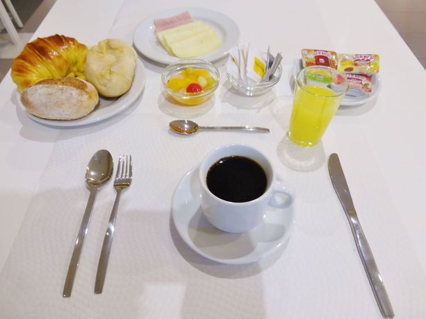 Imagen del bar/restaurante del Hotel Herculano Stays Oporto. Foto 2