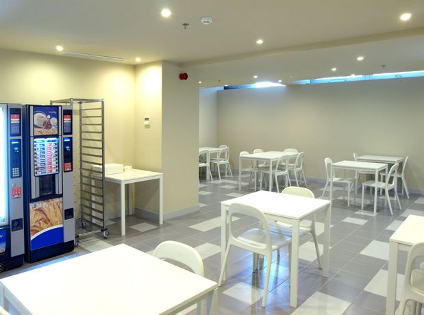 Imagen del bar/restaurante del Hotel Herculano Stays Oporto. Foto 4