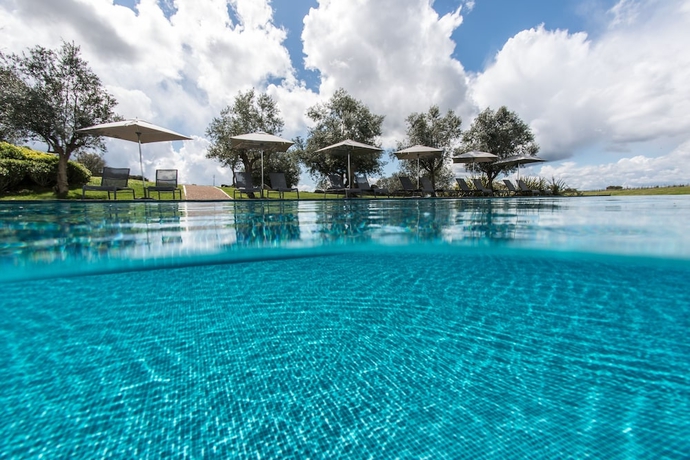 Imagen de la piscina del Hotel Herdade Da Cortesia. Foto 19