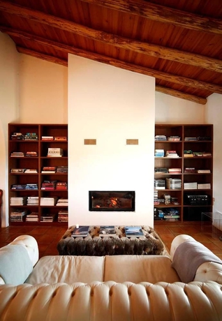 Imagen de los interiores del Hotel Herdade Da Malhadinha Nova. Foto 14